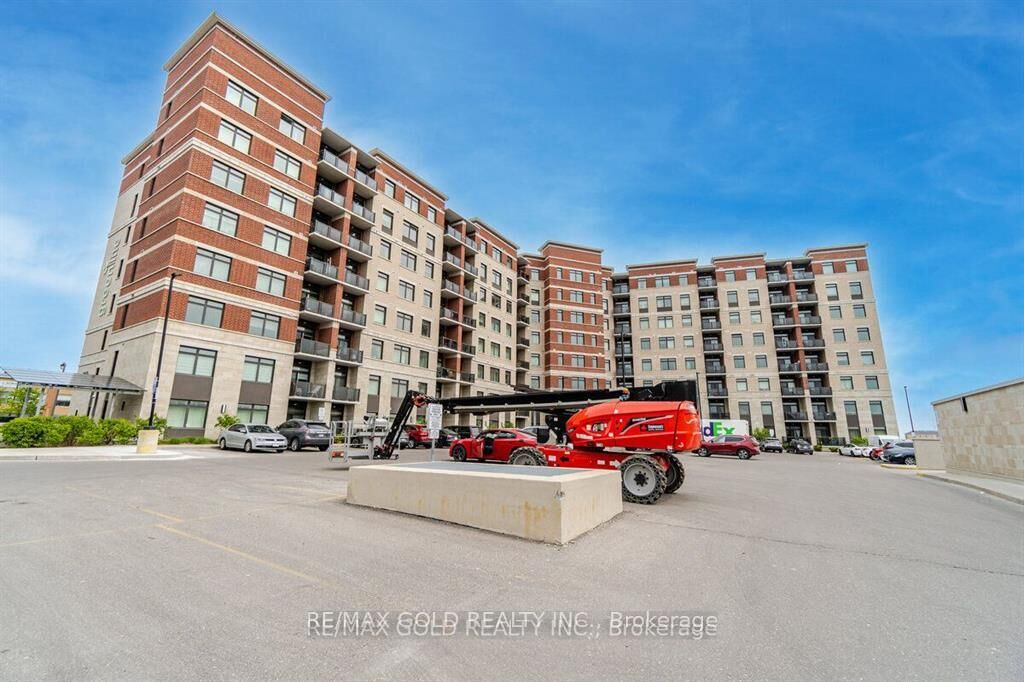Property Photo:  39 New Delhi Drive  ON L3S 0E1 