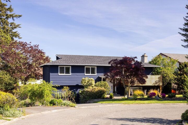 Property Photo:  4021 Hessington Pl  BC V8N 5C5 