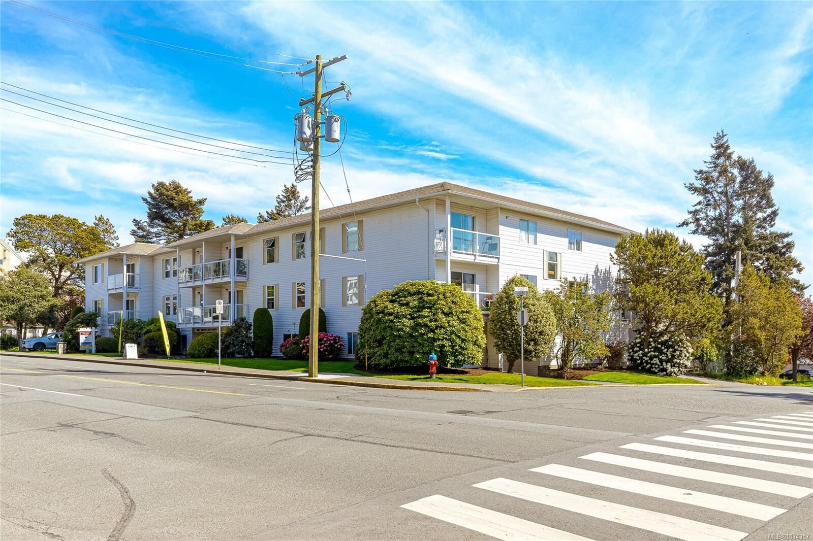 Property Photo:  1351 Esquimalt Rd 103  BC V9A 3R1 