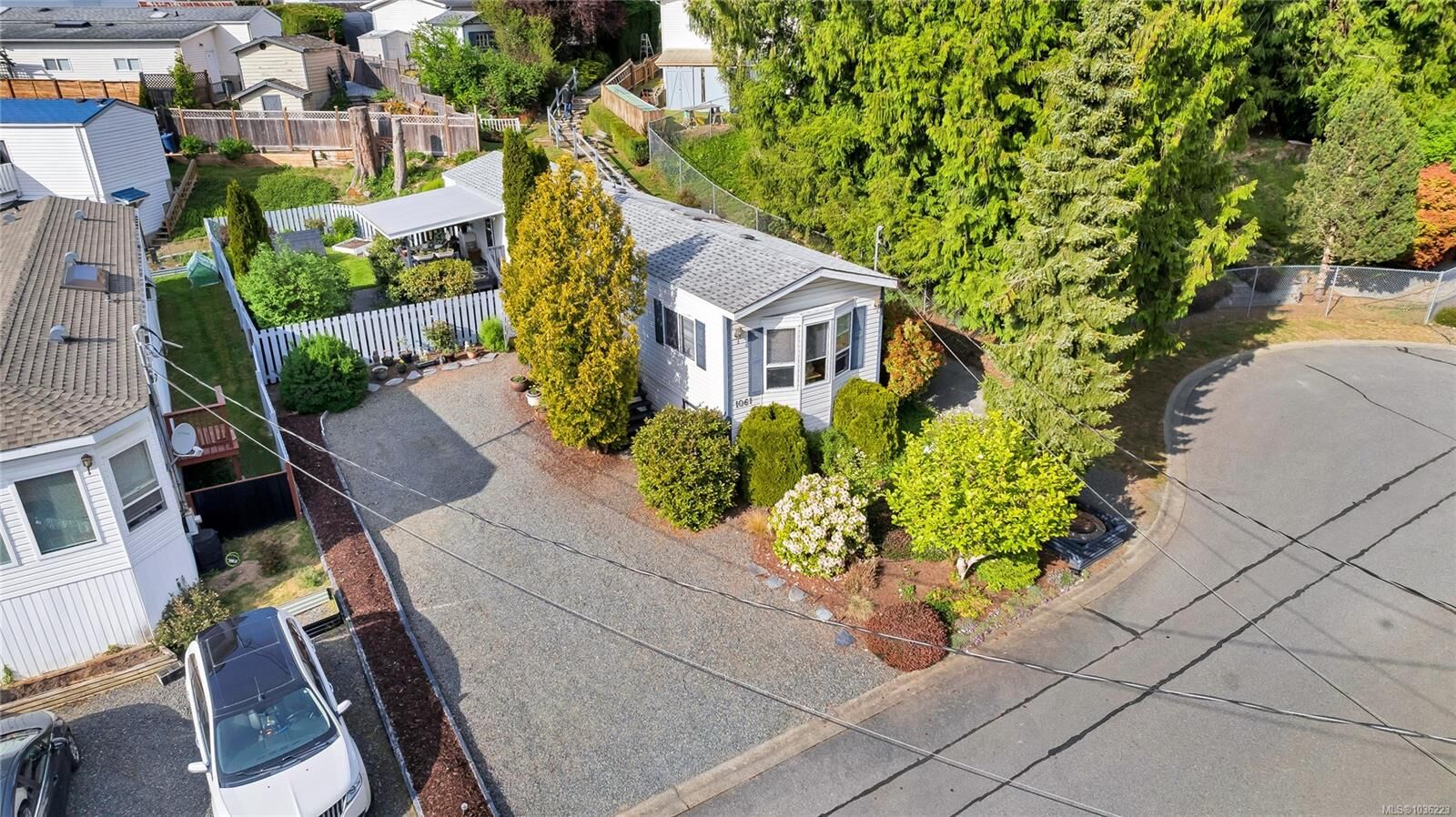 Property Photo:  1061 Waterman Rd  BC V0R 2P0 