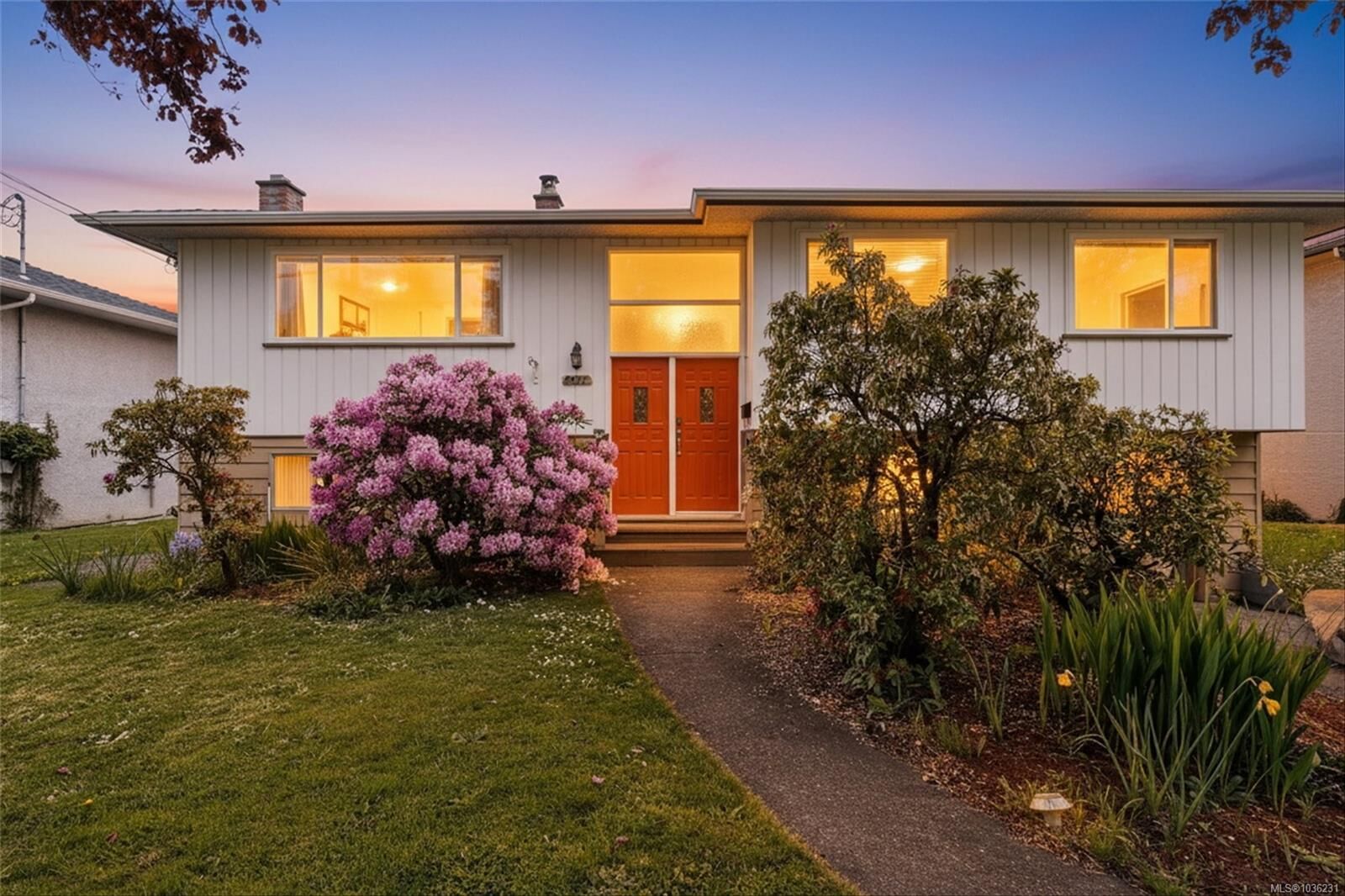 Property Photo:  3917 Ansell Rd  BC V8P 4W1 