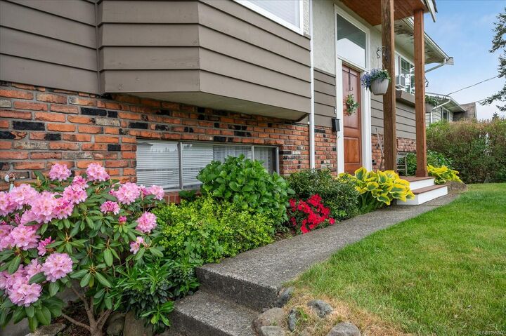 Property Photo:  5151 Metral Dr  BC V9T 2K7 