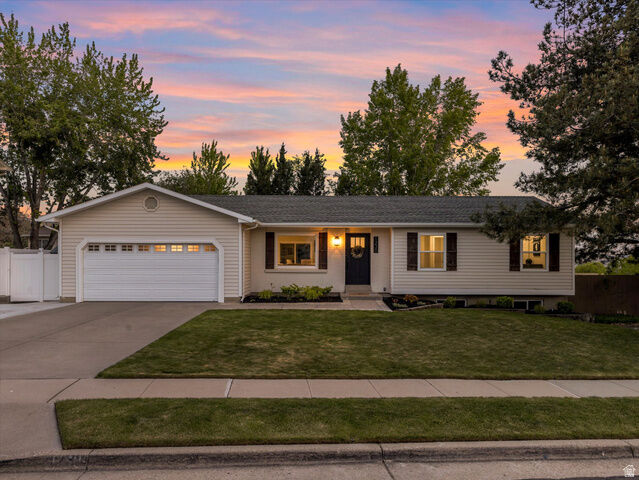 Property Photo:  1230 E Crestridge Rd  UT 84094 