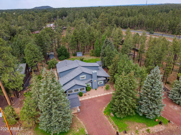 Property Photo: 3042 Mark Twain Drive AZ 85935