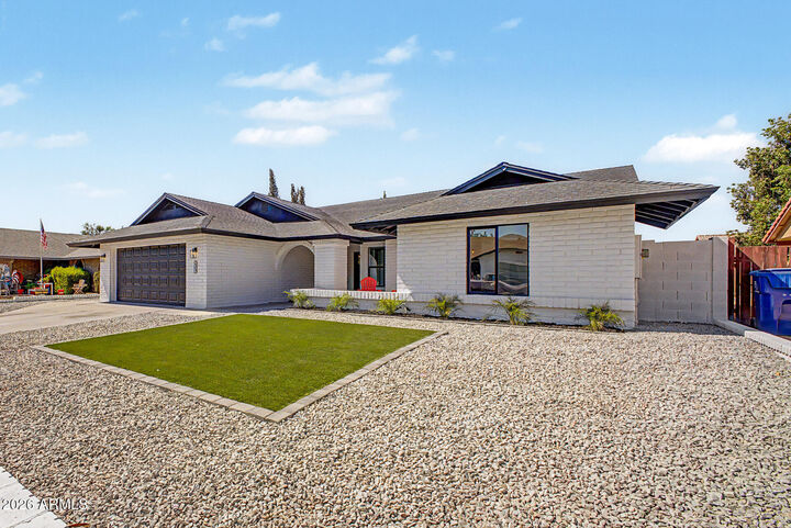 Property Photo: 6332 W Cheryl Drive AZ 85302