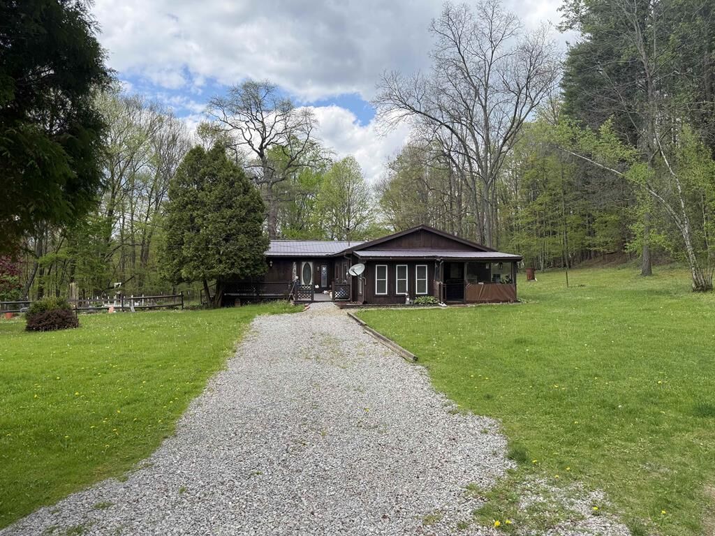 Property Photo: 1040 Monterey Road PA 16248