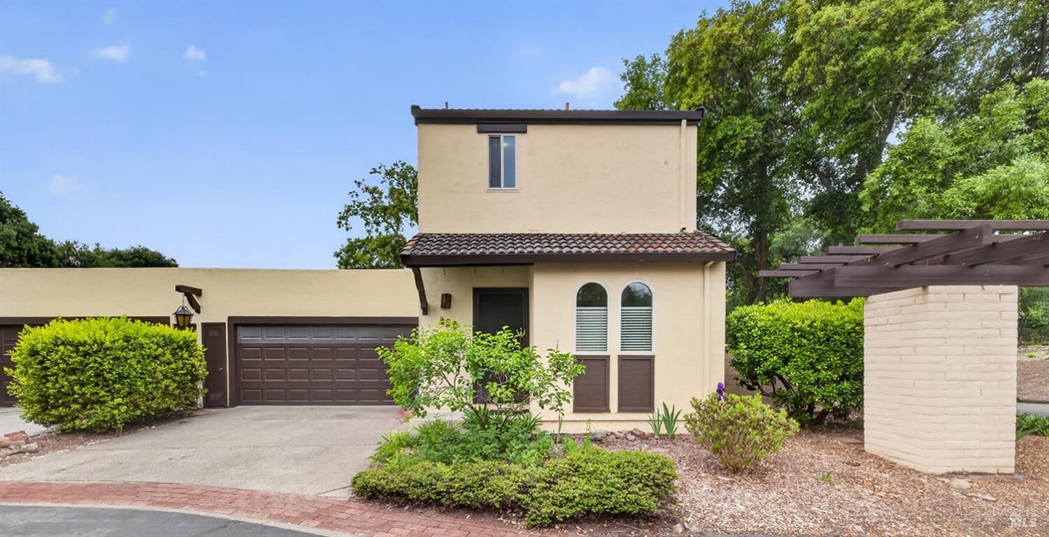 Property Photo:  820 Adobe Drive  CA 95404 