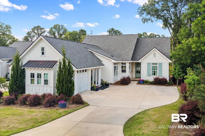Property Photo: 155 Hyacinth Street AL 36532