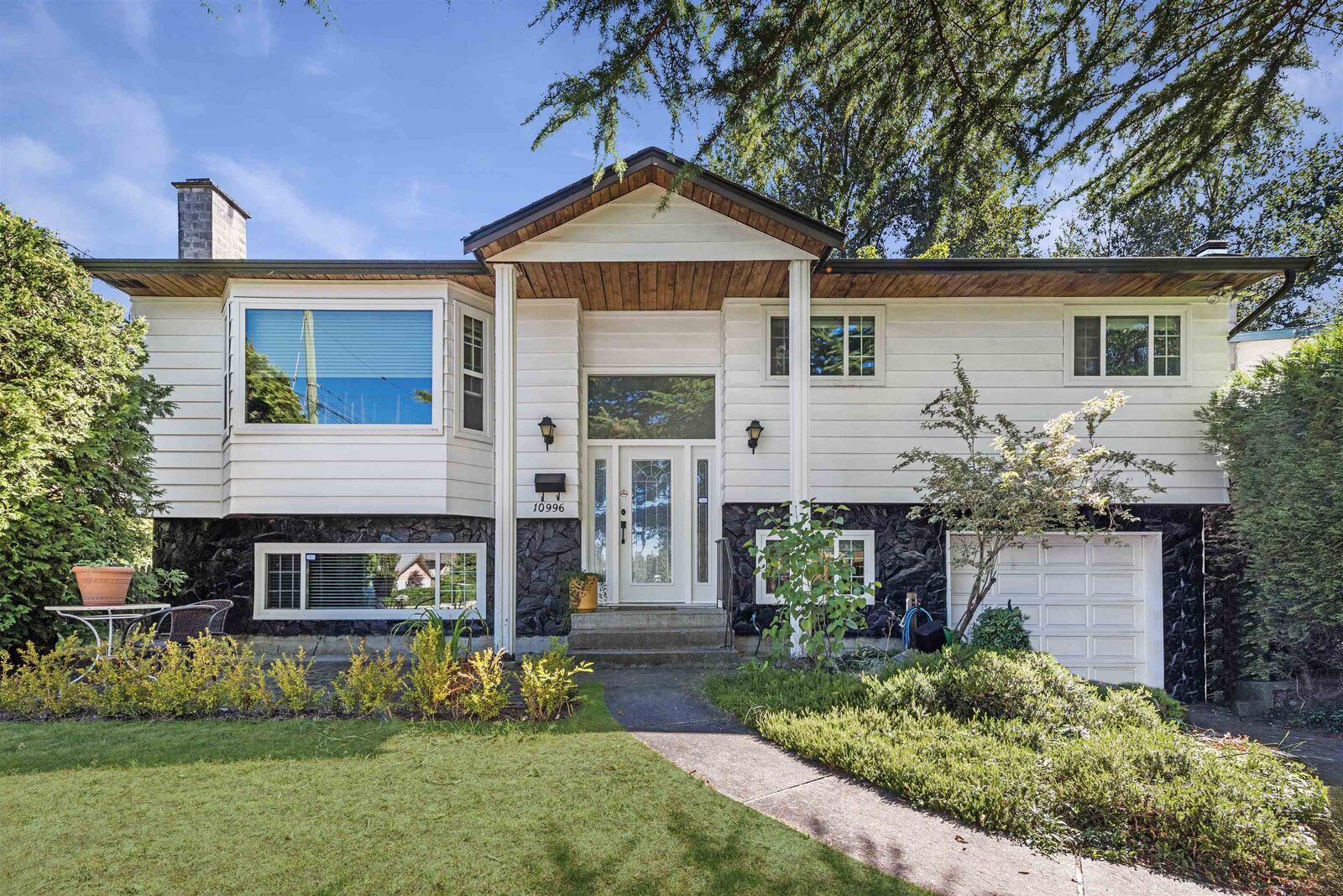 Property Photo:  10996 82 Avenue  BC V4C 2B3 