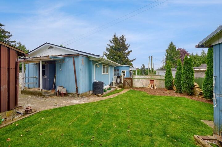 Property Photo:  2213 Crystal Court  BC V2T 6A7 