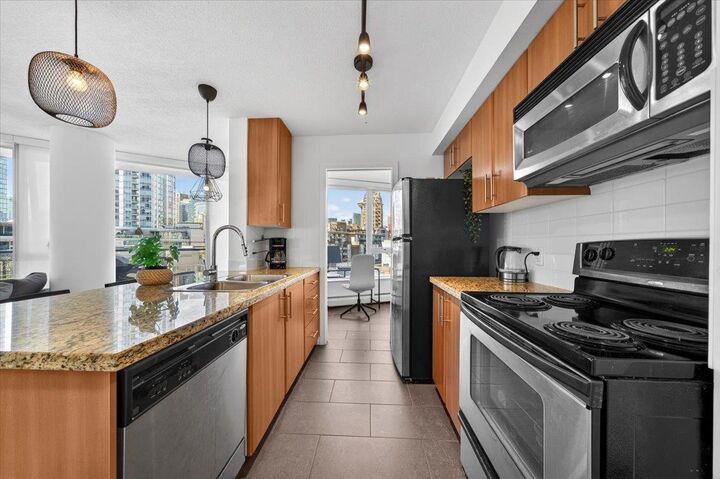 Property Photo:  58 Keefer Place 905  BC V6B 0B8 