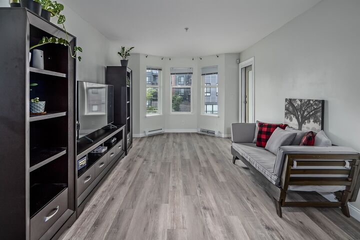 Property Photo: 5438 198 Street 213 BC V3A 1G2