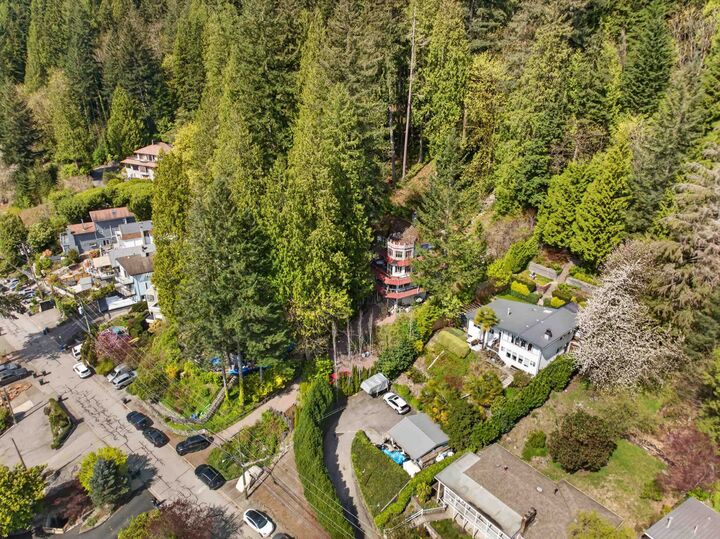 Property Photo: 2755 Panorama Drive BC V7G 1V7