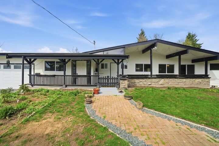 Property Photo:  2291 Rainier Street  BC V2T 3E7 