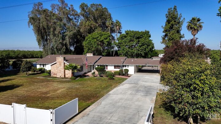 Property Photo:  15821 Central Avenue  CA 93280 