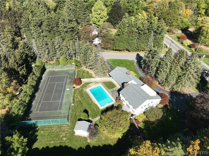 Property Photo:  800 Fayetteville Manlius Road  NY 13066 