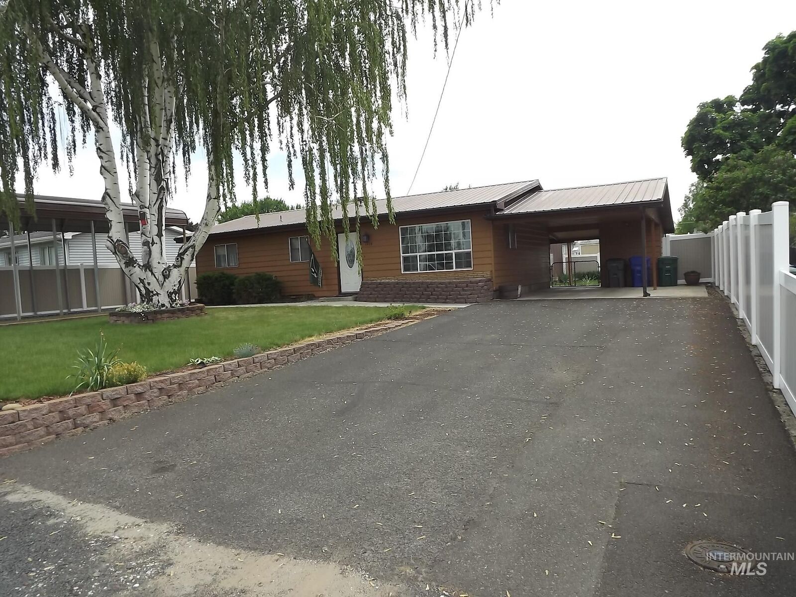 Property Photo:  1114 Alder Avenue  ID 83501 