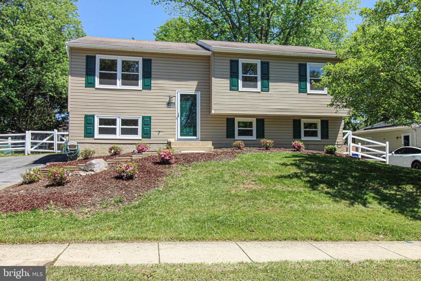 Property Photo:  24201 Bush Hill Road  MD 20882 