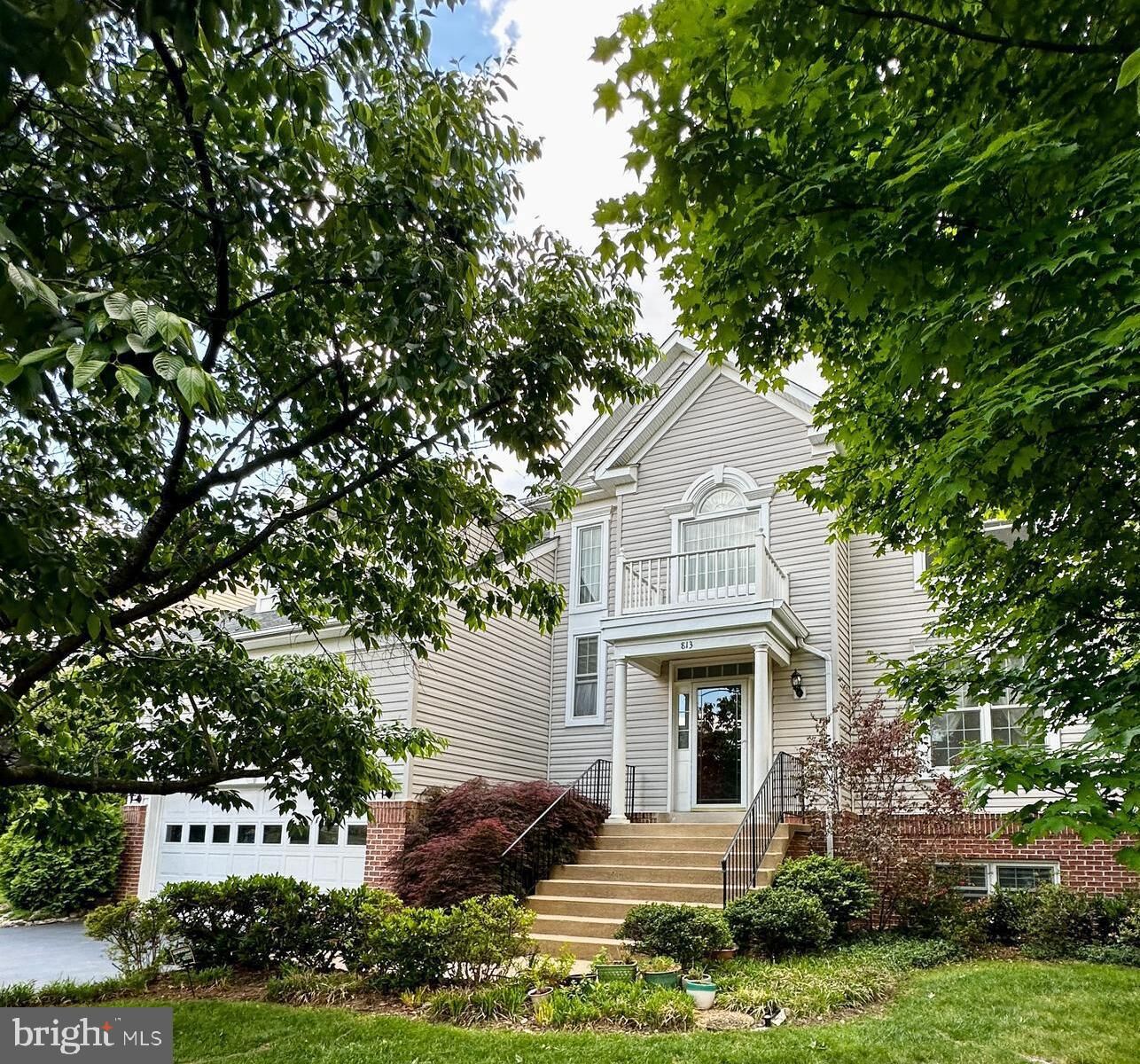 Property Photo:  813 Duncan Place SE  VA 20175 