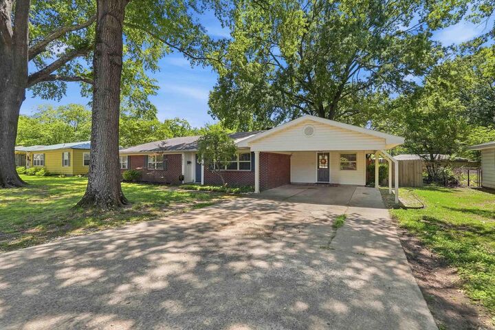 Property Photo:  2021 Arkansas Avenue  AR 72034 
