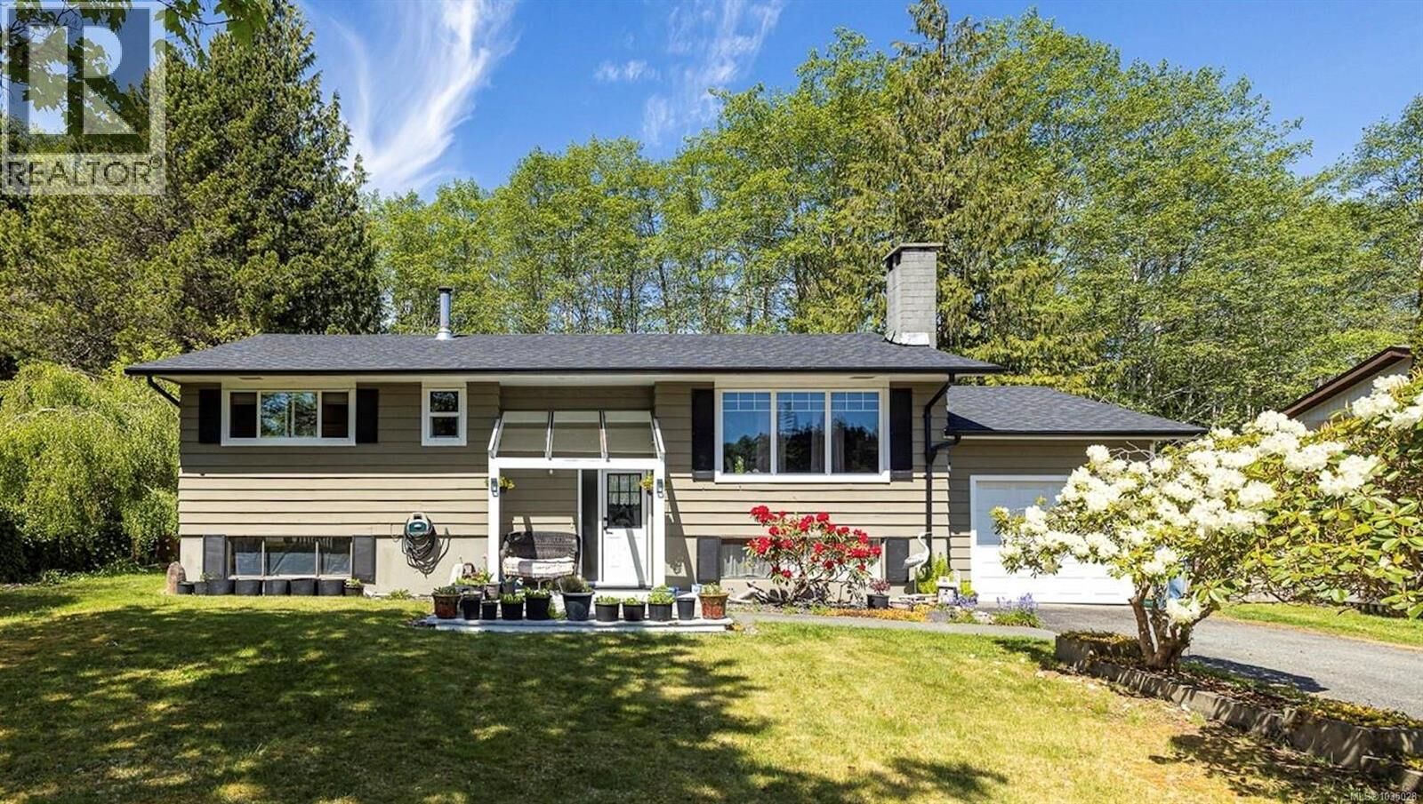 Property Photo:  7435 Thunderbird Way  BC V0N 2P0 