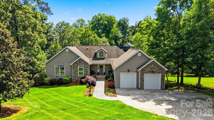 Property Photo:  65 King Arthurs Court  NC 28601 