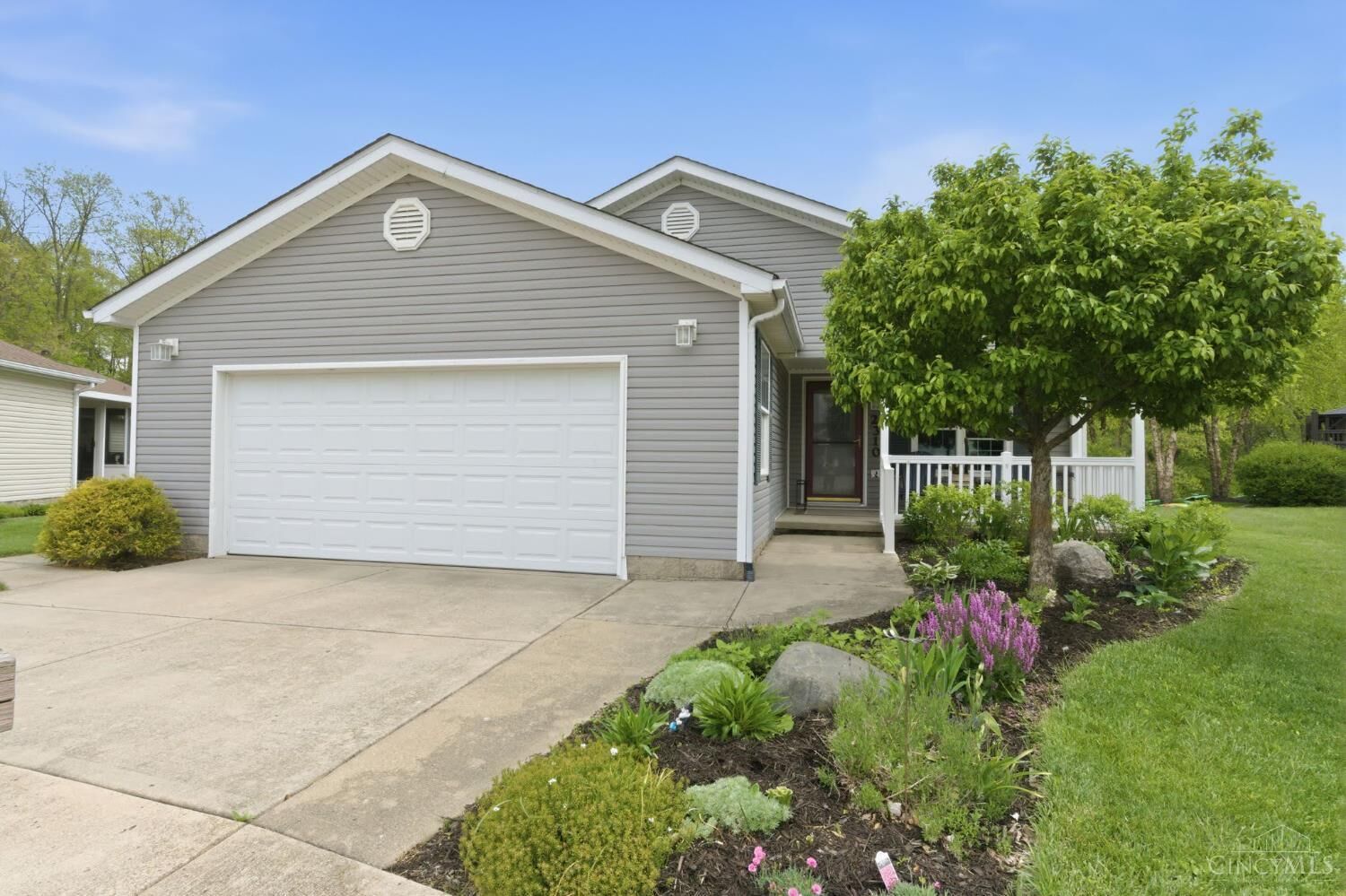 Property Photo:  2310 Mallory Court  OH 45324 