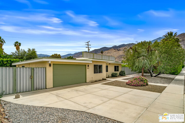 Property Photo:  1327 E San Lucas Rd  CA 92264 