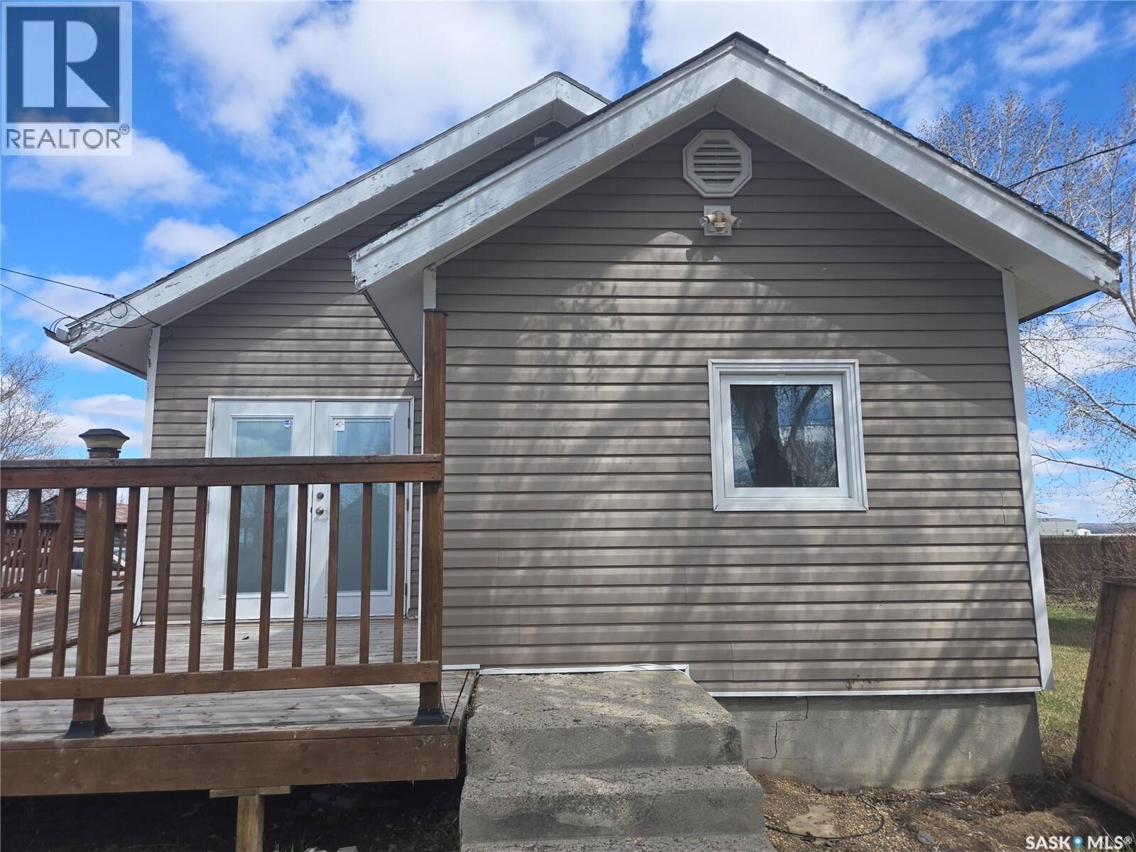 Property Photo:  601 Souris Avenue  SK S0C 0G0 