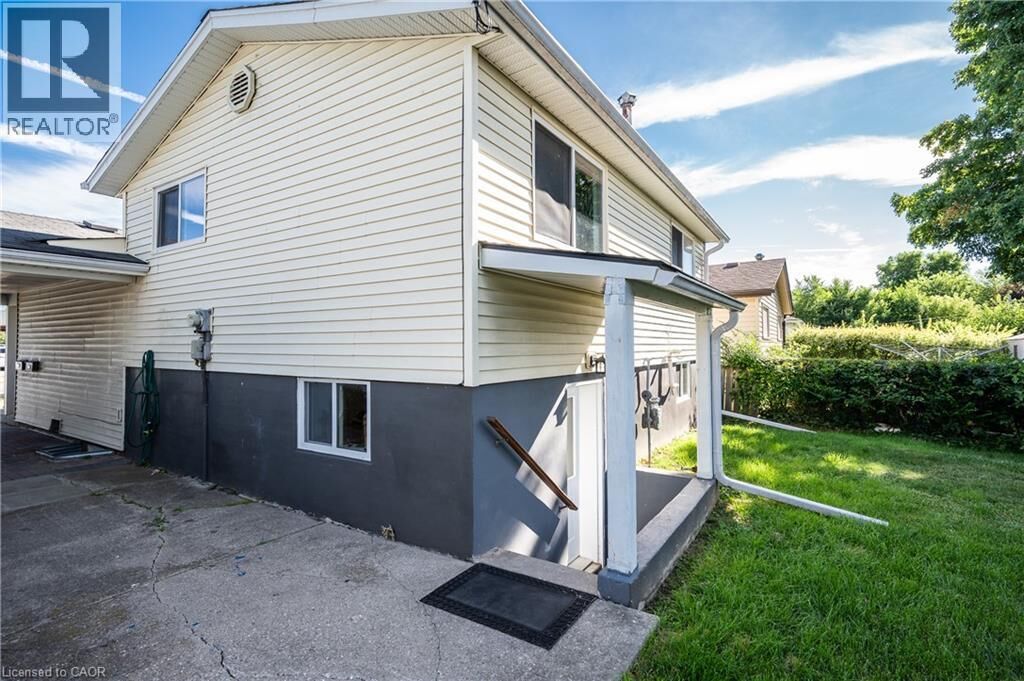 Property Photo:  66 Belwood Crescent Lower  ON N2C 1Z3 