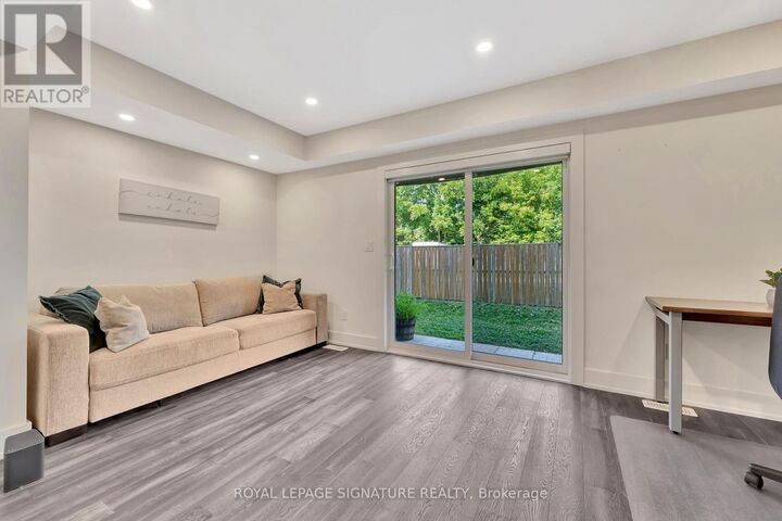 Property Photo:  107 Concession Street 4  ON N1R 0C1 
