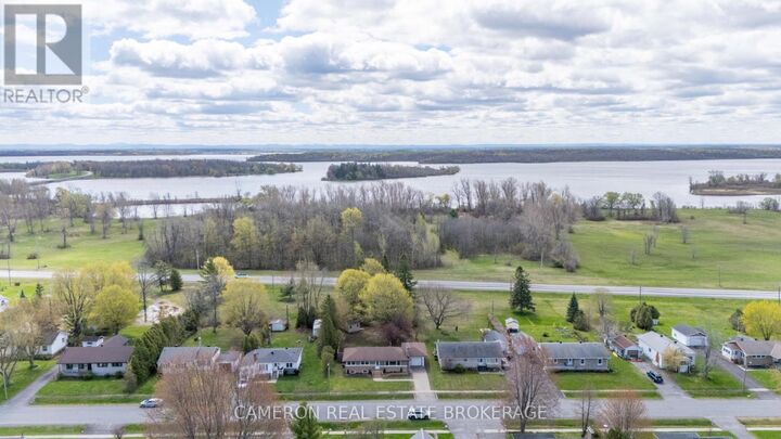 Property Photo:  50 Santa Cruz Drive  ON K0C 1M0 