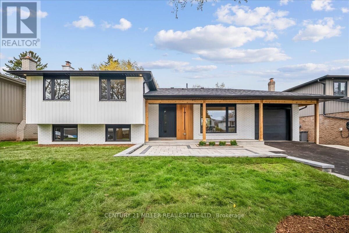 Property Photo:  4505 Spruce Avenue  ON L7L 1M5 