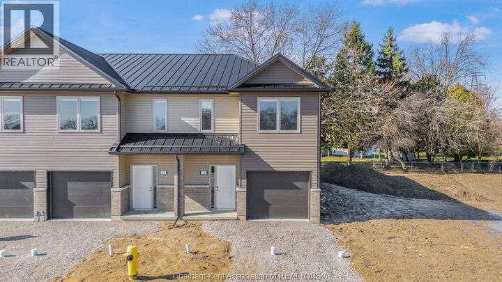 Property Photo:  9 Magnolia Lane  ON N7M 0W7 
