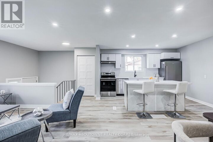 Property Photo:  2367 Middlesmoor Crescent  ON L7P 3X4 