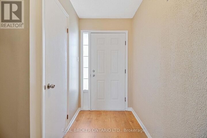 Property Photo:  18 Julie Drive  ON L2V 4L5 