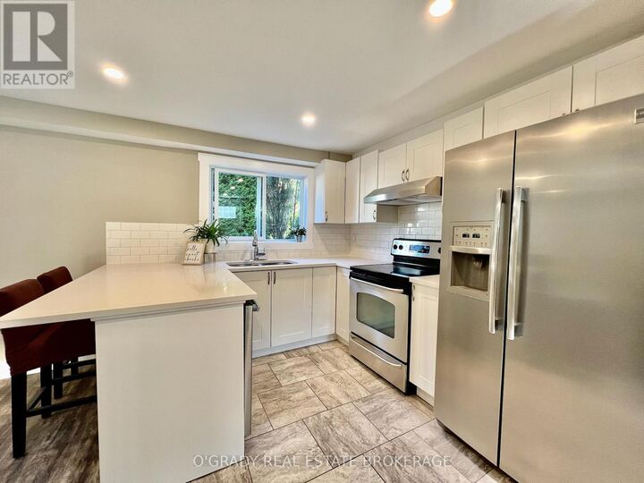 Property Photo:  8 Edward Lane  ON K6V 5K5 