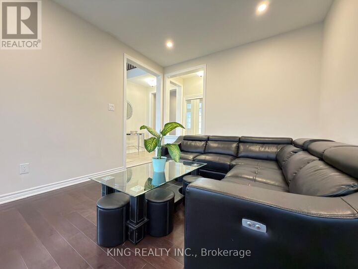 Property Photo:  24 Palmeto Court  ON K2S 0X2 