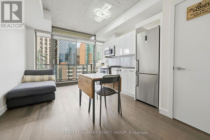 Property Photo:  224 Lyon Street North 1009  ON K1R 0C1 