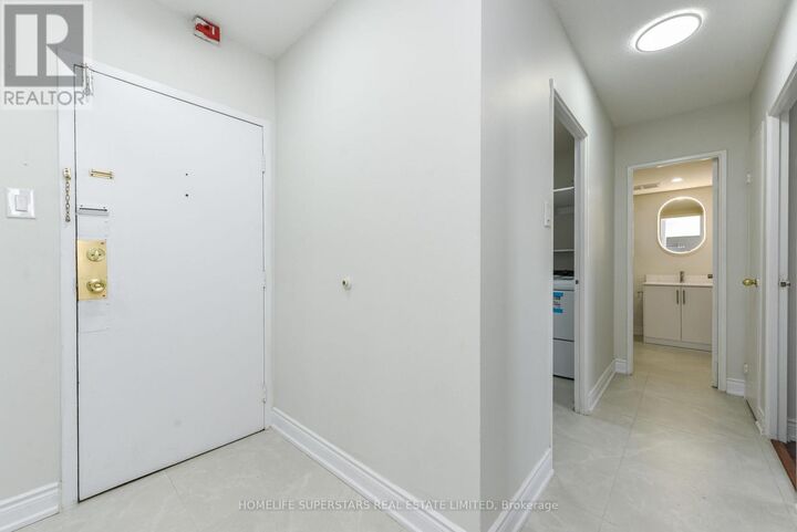 Property Photo:  3533 Derry Road East 511  ON L4T 1B1 