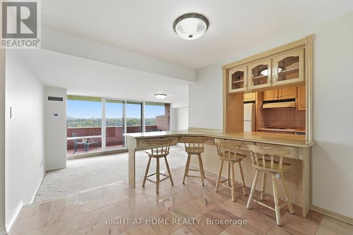 Property Photo:  240 Scarlett Road 2011  ON M6N 4X4 