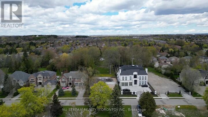Property Photo:  212 Duncan Road  ON L4C 6J9 