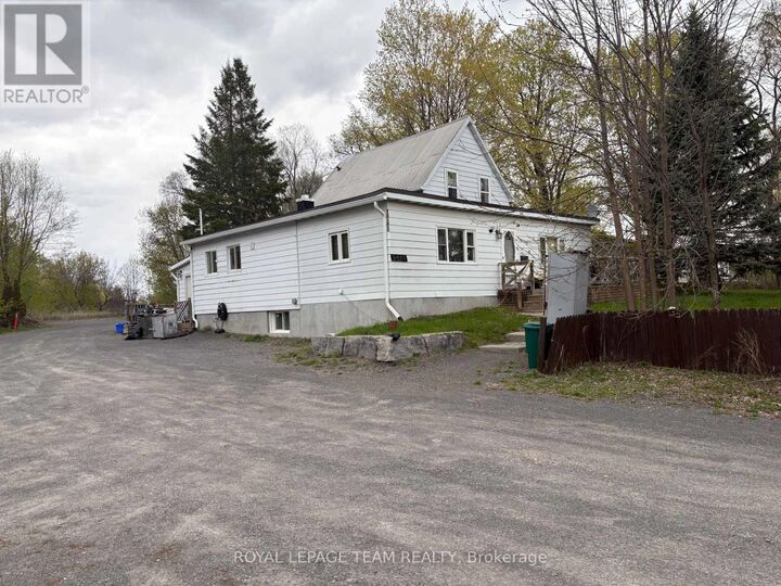 Property Photo:  5535 Mitch Owens Road North  ON K1X 1C2 