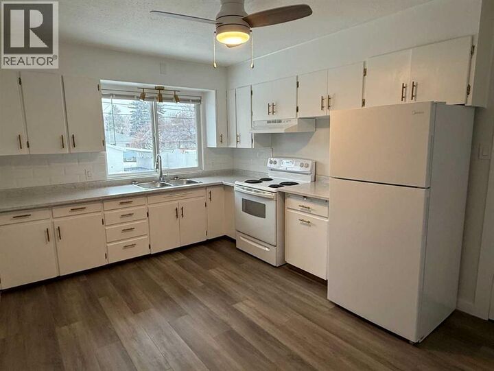 5416 46 Street — photo 1