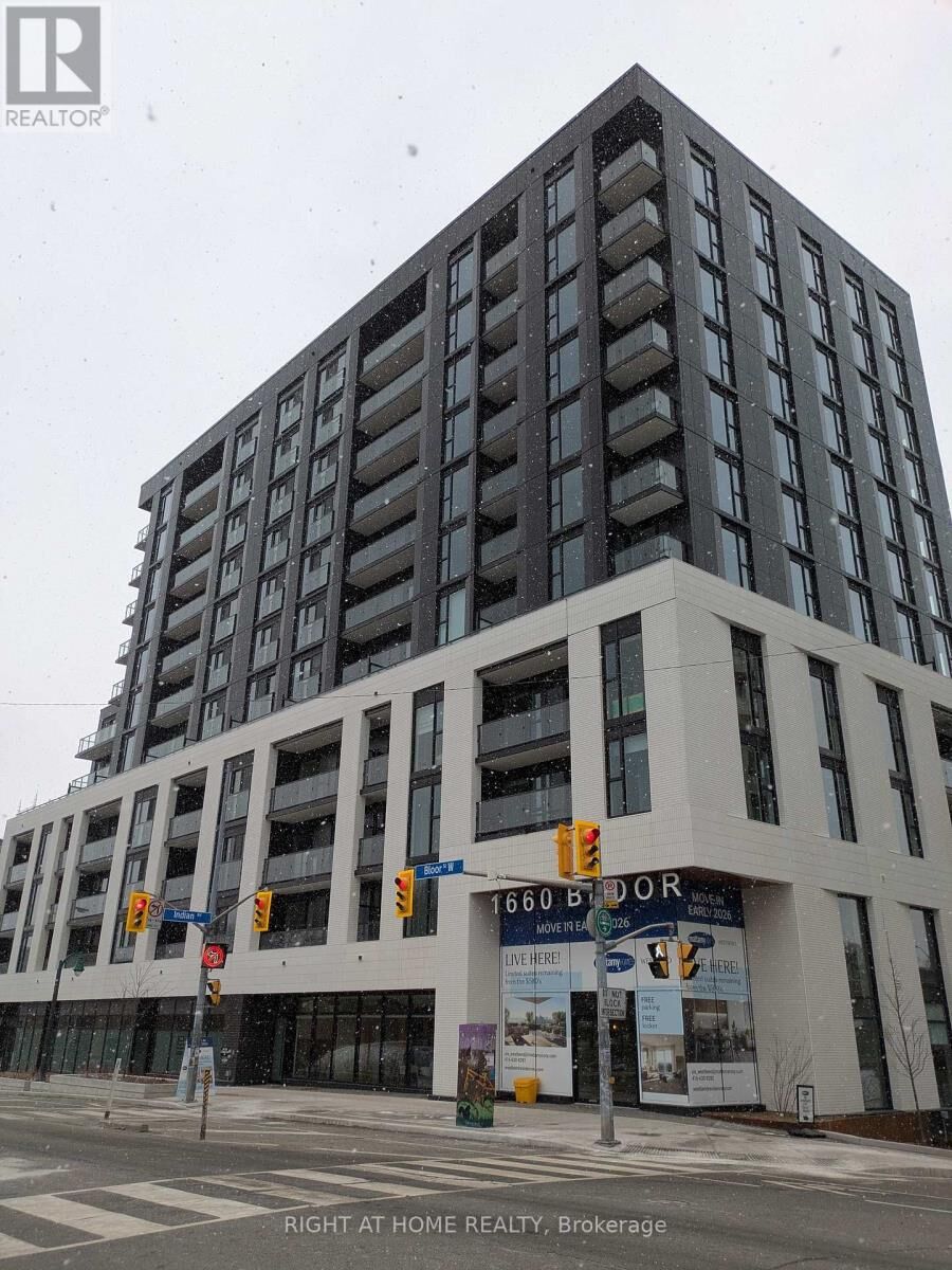 Property Photo:  1660 Bloor Street West 906  ON M6P 0C6 