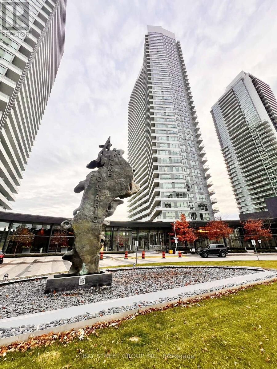 Property Photo:  115 McMahon Drive 3507  ON M2K 0E3 