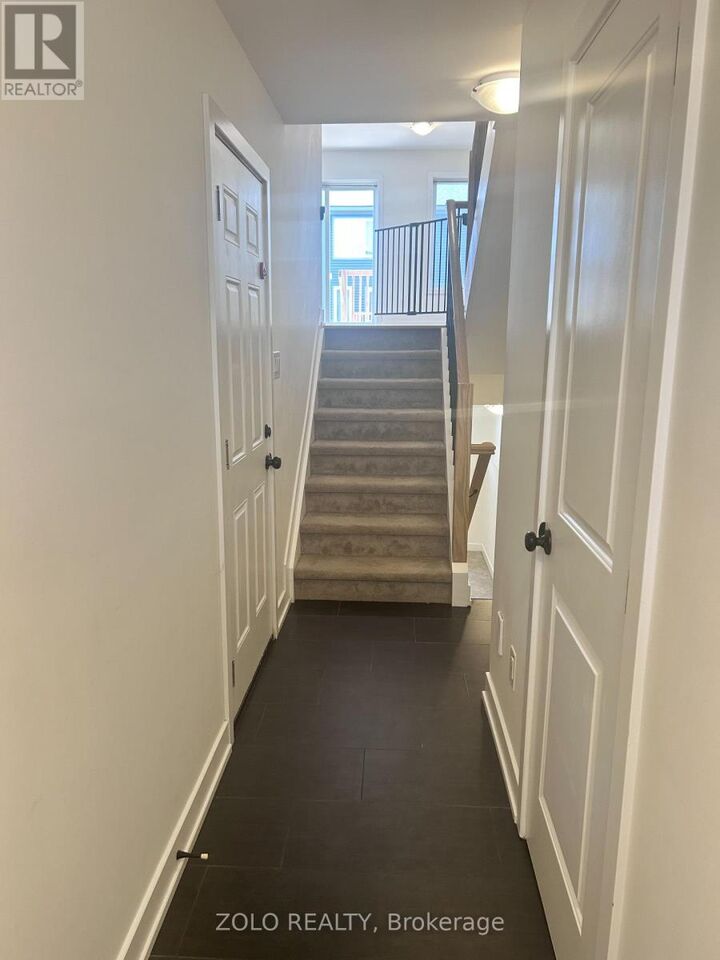 Property Photo:  67 Whitcomb Crescent  ON K7A 0C1 