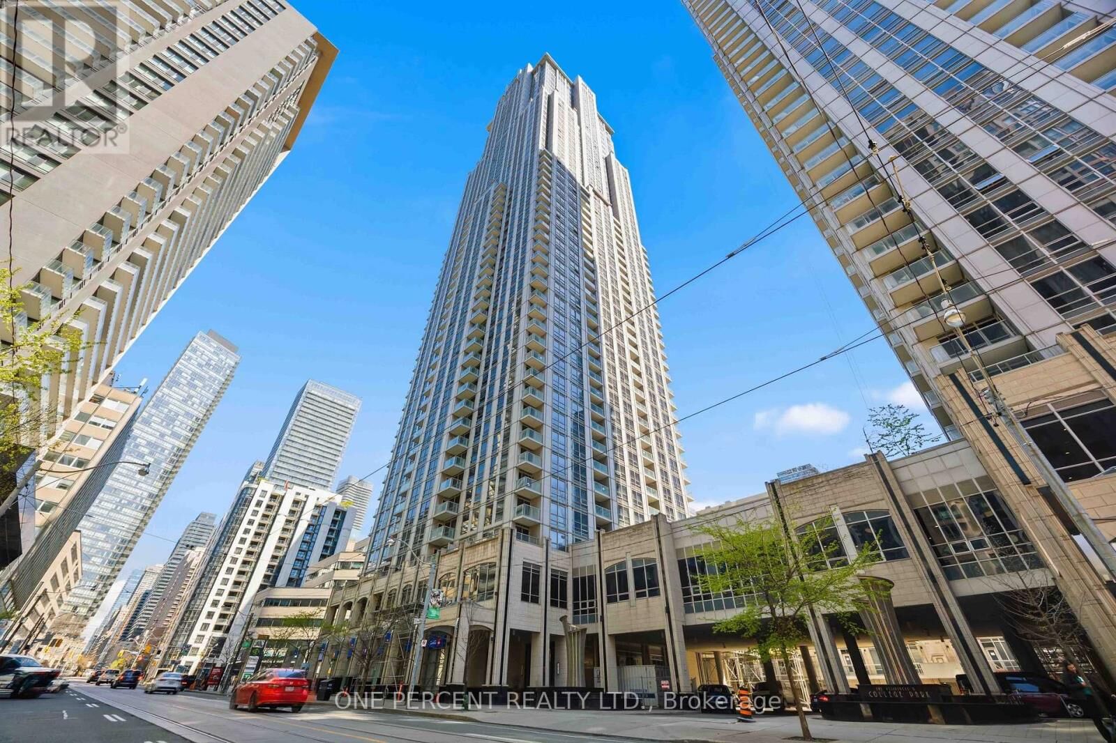 Property Photo:  763 Bay Street 2811  ON M5G 2R3 