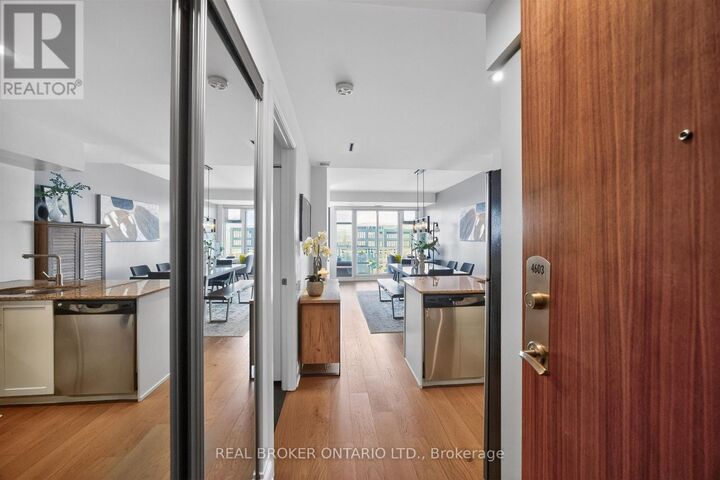 Property Photo:  2191 Yonge Street 4603  ON M4S 3H8 