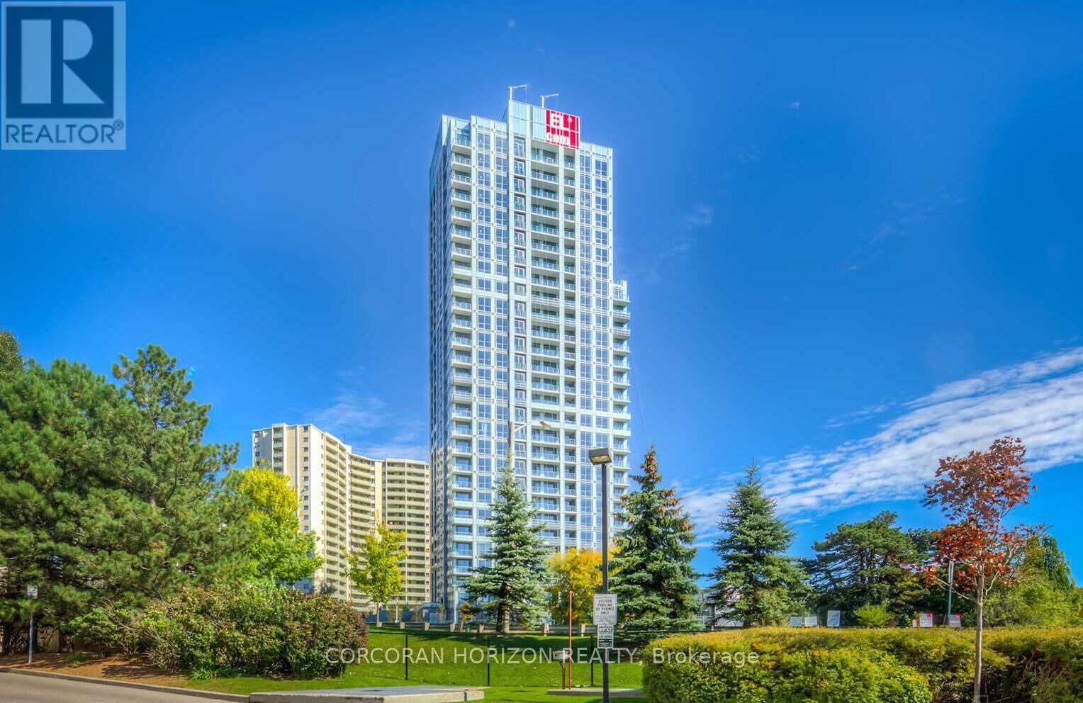 Property Photo:  18 Graydon Hall Drive 706  ON M3A 0A4 